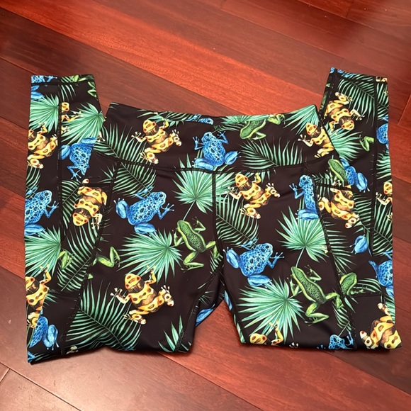 Constantly Varied Gear Pants - New CVG leggings Size Medium FROGS
Constantly Varied Gear